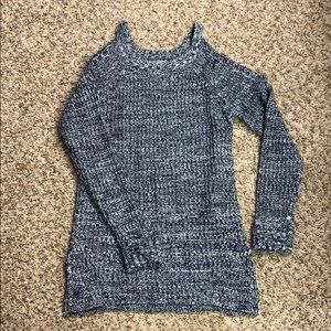 Shoulder cut out sweater